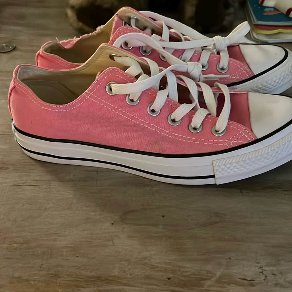 Pink Converse All Stars